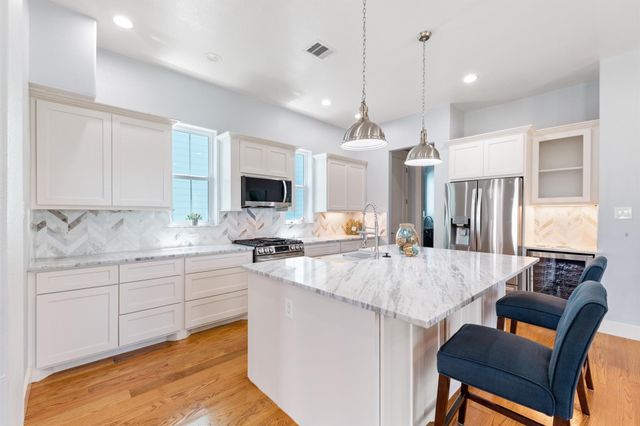 13 Caravelle Court, Galveston, TX 77554