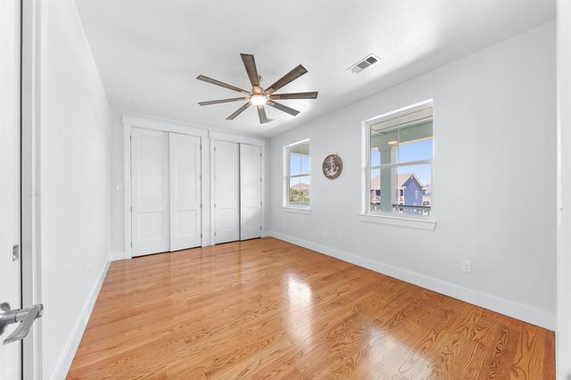 13 Caravelle Court, Galveston, TX 77554