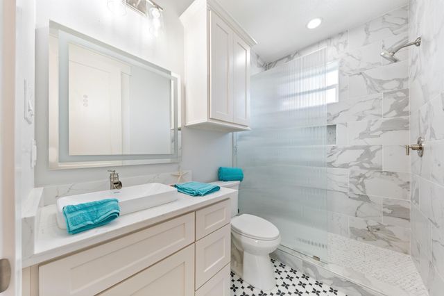 13 Caravelle Court, Galveston, TX 77554