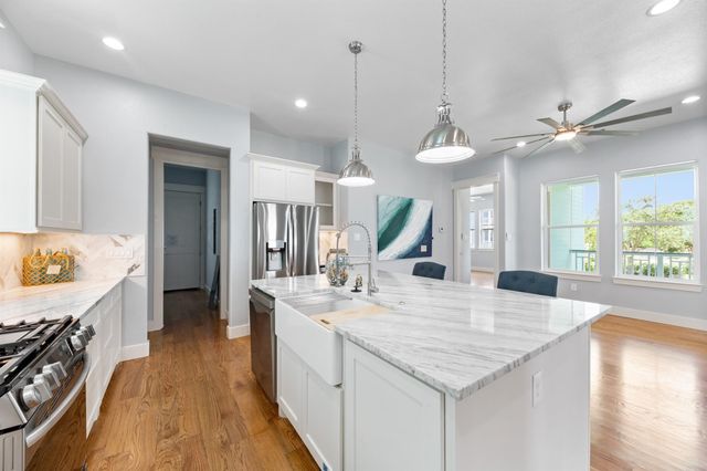 13 Caravelle Court, Galveston, TX 77554