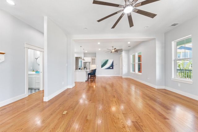 13 Caravelle Court, Galveston, TX 77554