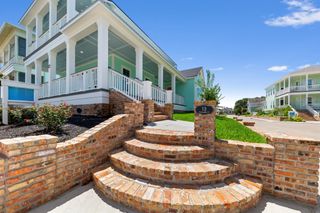13 Caravelle Court, Galveston, TX 77554