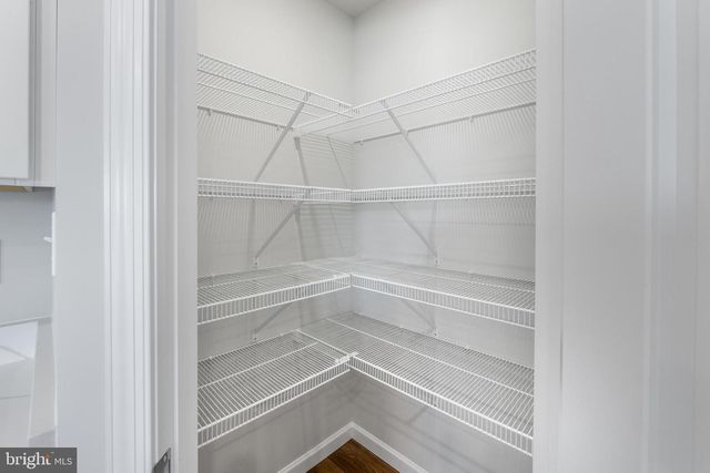 806 GREENWICH LN, Shippensburg, PA 17257