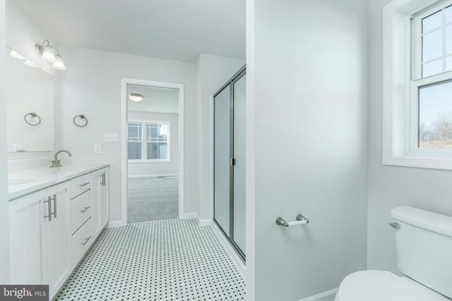 806 GREENWICH LN, Shippensburg, PA 17257