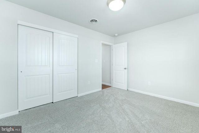 806 GREENWICH LN, Shippensburg, PA 17257