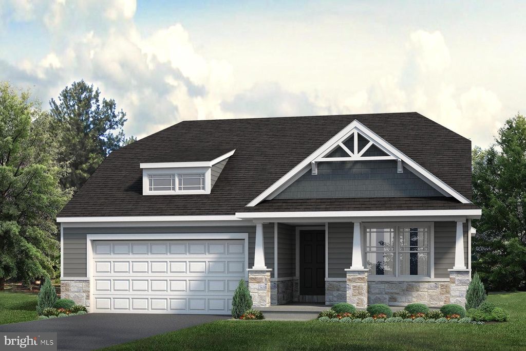 806 GREENWICH LN, Shippensburg, PA 17257