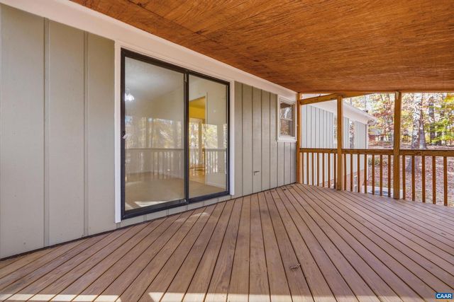 4802 MECHUNK RD, Keswick, VA 22947