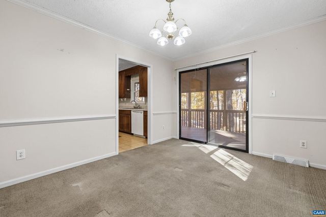 4802 MECHUNK RD, Keswick, VA 22947