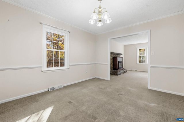 4802 MECHUNK RD, Keswick, VA 22947