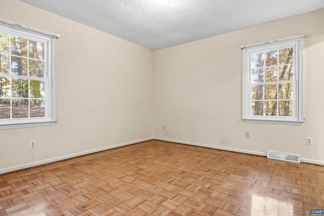 4802 MECHUNK RD, Keswick, VA 22947