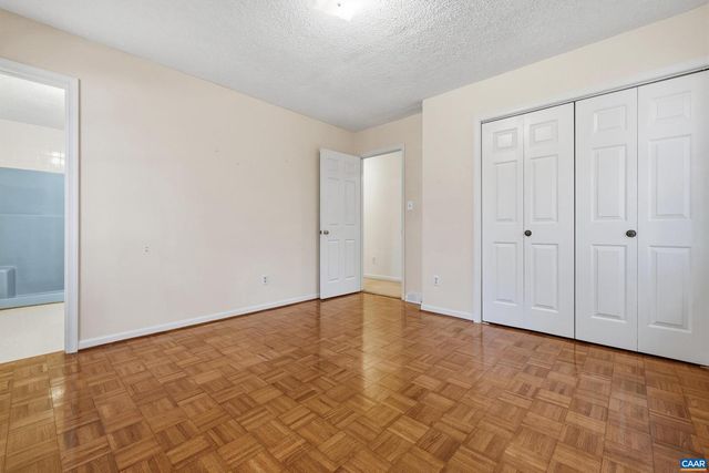 4802 MECHUNK RD, Keswick, VA 22947