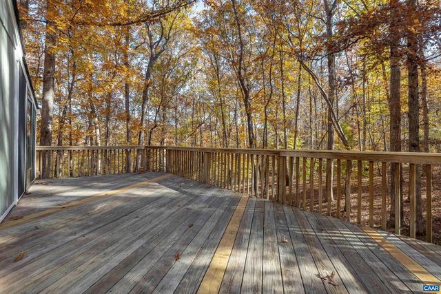 4802 MECHUNK RD, Keswick, VA 22947