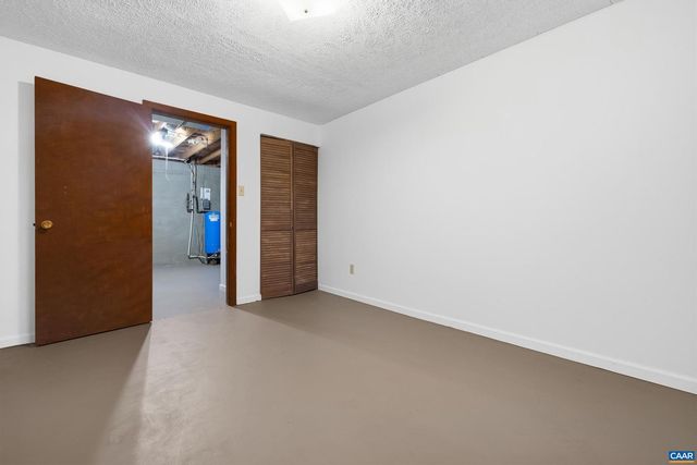 4802 MECHUNK RD, Keswick, VA 22947