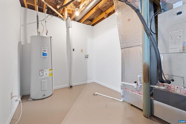 4802 MECHUNK RD, Keswick, VA 22947