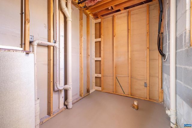 4802 MECHUNK RD, Keswick, VA 22947