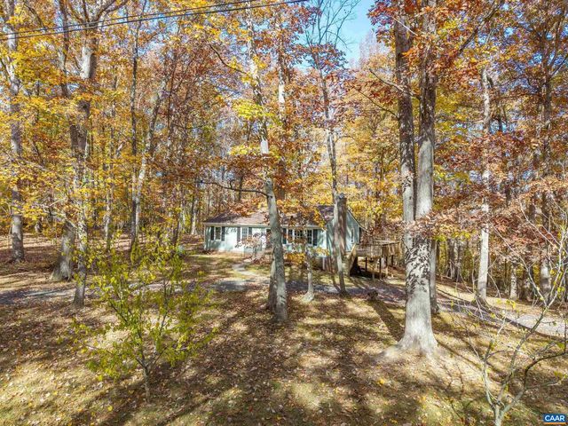 4802 MECHUNK RD, Keswick, VA 22947