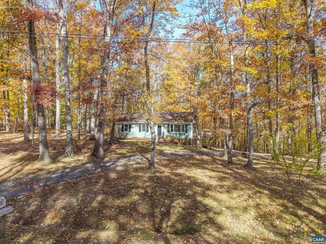 4802 MECHUNK RD, Keswick, VA 22947
