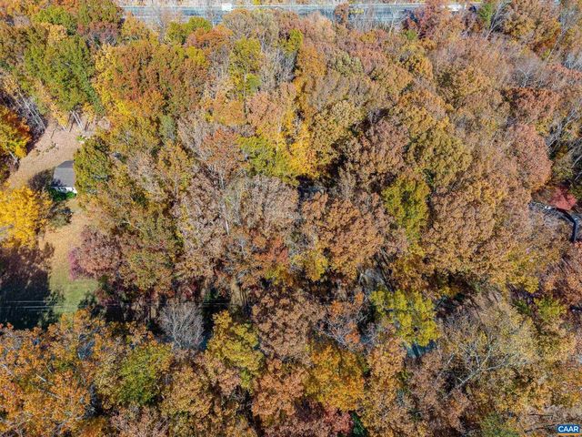 4802 MECHUNK RD, Keswick, VA 22947