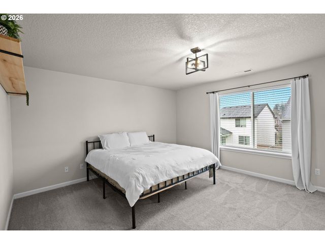 56 SHORE Dr, St Helens, OR 97051