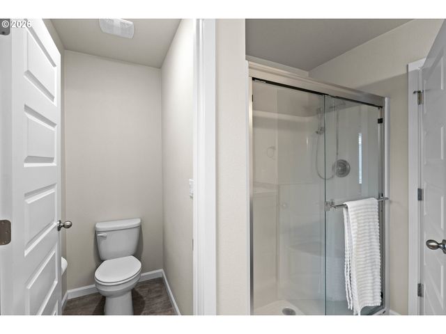 56 SHORE Dr, St Helens, OR 97051