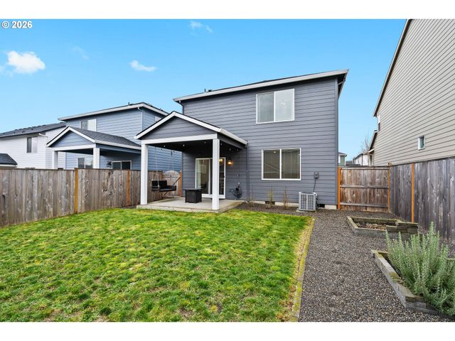 56 SHORE Dr, St Helens, OR 97051