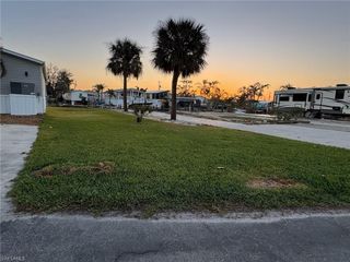 32 Nancy LN, Fort Myers Beach, FL 33931