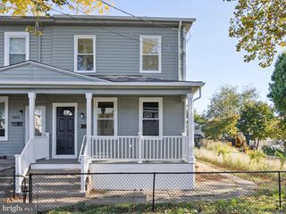 1006 W 3RD ST W, Florence, NJ 08518