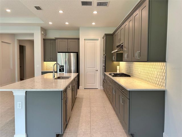 8313 TOPSAIL PLACE, Winter Garden, FL 34787