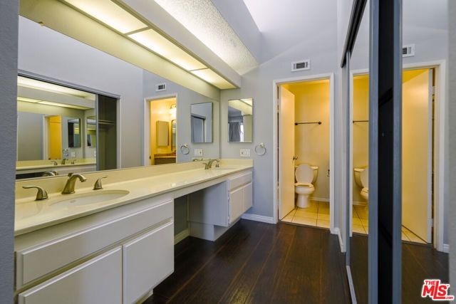 25595 Pine Creek Lane, Wilmington (los Angeles), CA 90744