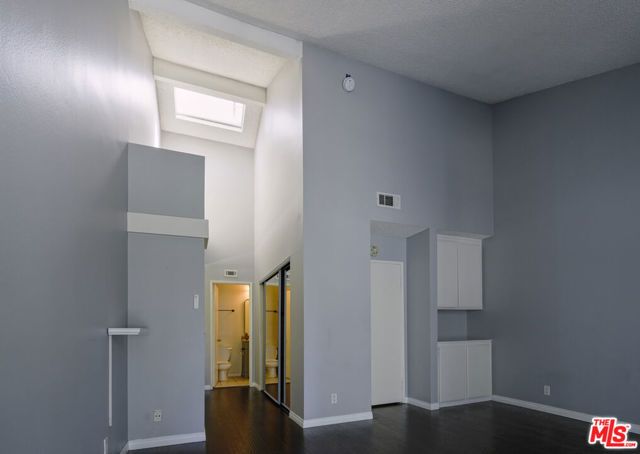 25595 Pine Creek Lane, Wilmington (los Angeles), CA 90744