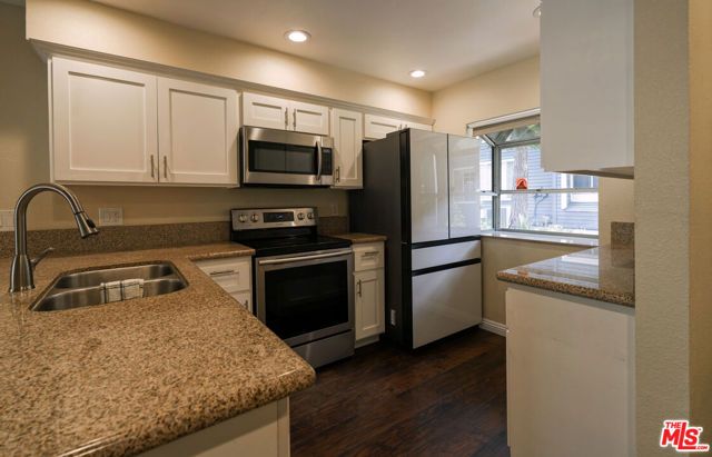 25595 Pine Creek Lane, Wilmington (los Angeles), CA 90744
