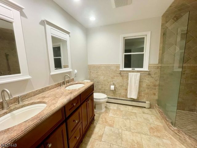 105 Orben Dr, Roxbury Twp., NJ 07850