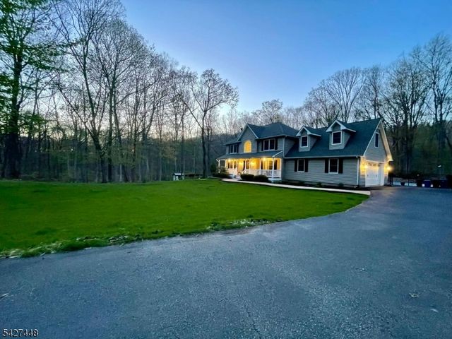 105 Orben Dr, Roxbury Twp., NJ 07850