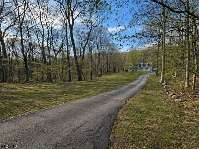 105 Orben Dr, Roxbury Twp., NJ 07850