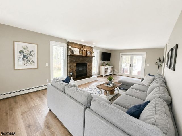 105 Orben Dr, Roxbury Twp., NJ 07850