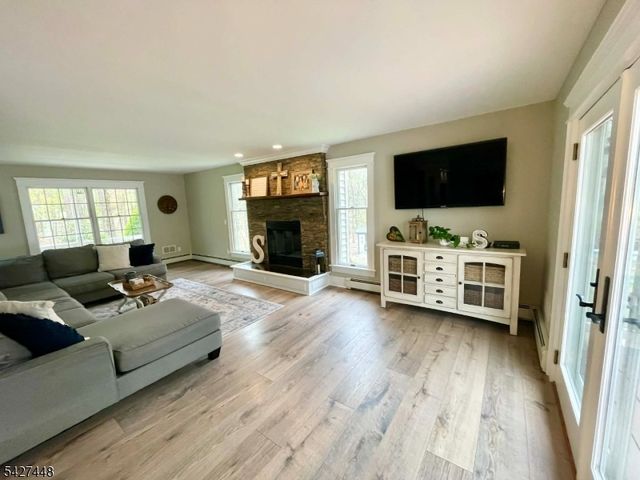 105 Orben Dr, Roxbury Twp., NJ 07850