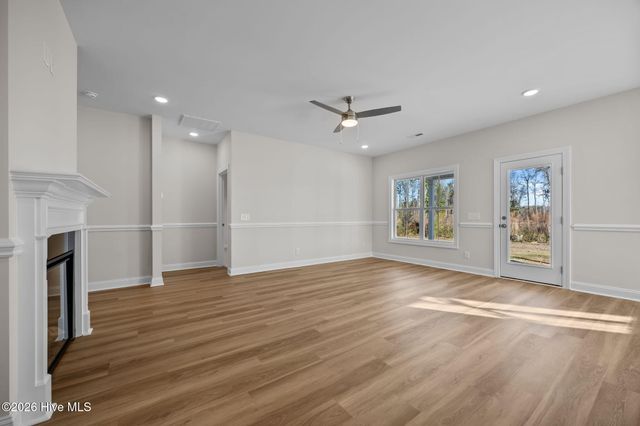 333 Mangrove Court, Ayden, NC 28513