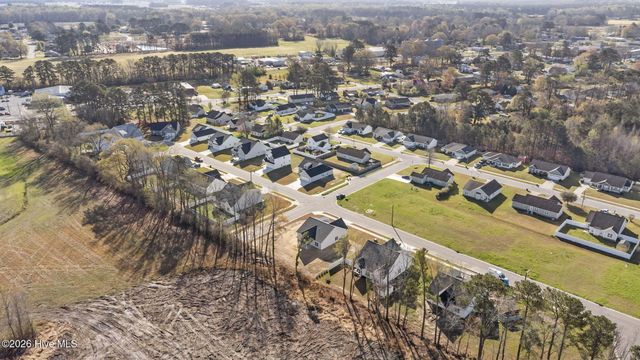 333 Mangrove Court, Ayden, NC 28513