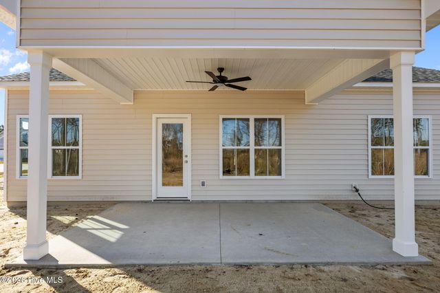 333 Mangrove Court, Ayden, NC 28513