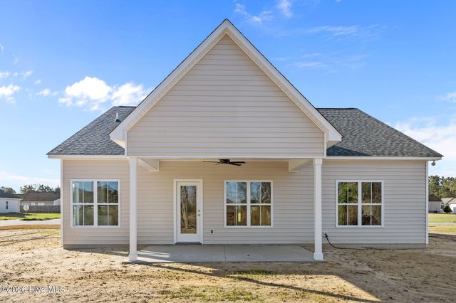 333 Mangrove Court, Ayden, NC 28513