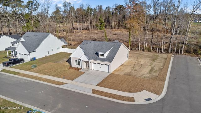 333 Mangrove Court, Ayden, NC 28513