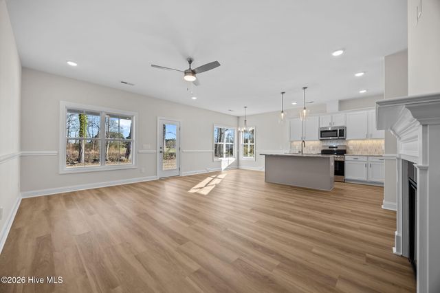 333 Mangrove Court, Ayden, NC 28513