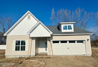 333 Mangrove Court, Ayden, NC 28513