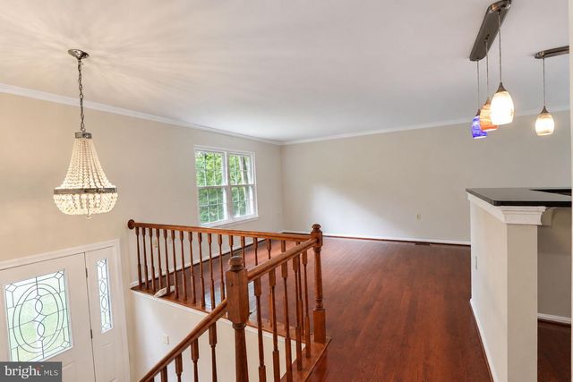 1412 BAYSHIRE LN, Herndon, VA 20170