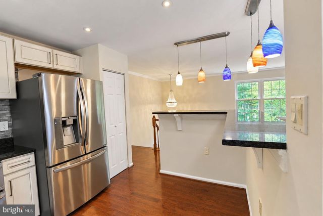 1412 BAYSHIRE LN, Herndon, VA 20170