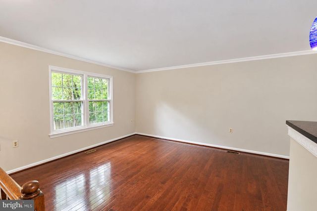 1412 BAYSHIRE LN, Herndon, VA 20170