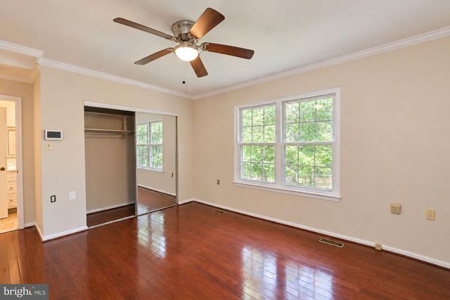 1412 BAYSHIRE LN, Herndon, VA 20170