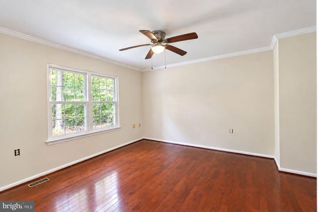 1412 BAYSHIRE LN, Herndon, VA 20170