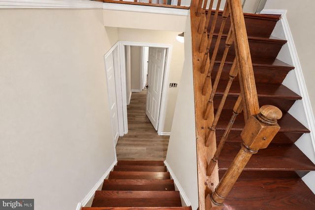 1412 BAYSHIRE LN, Herndon, VA 20170