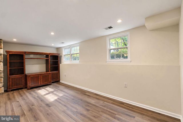 1412 BAYSHIRE LN, Herndon, VA 20170